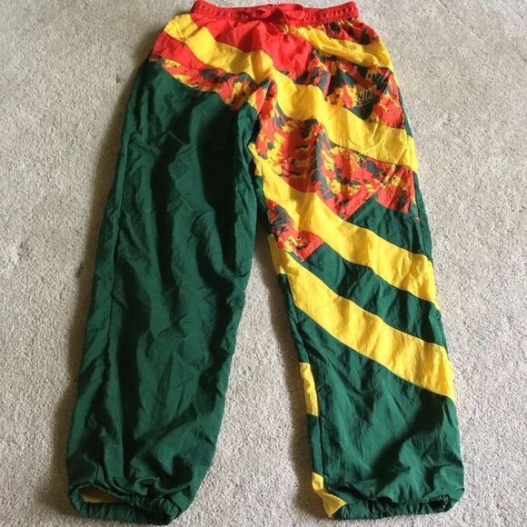 Nike Men's Throwback Woven Basketball Track Pants Green/Red/Yellow - Picture 3 of 5